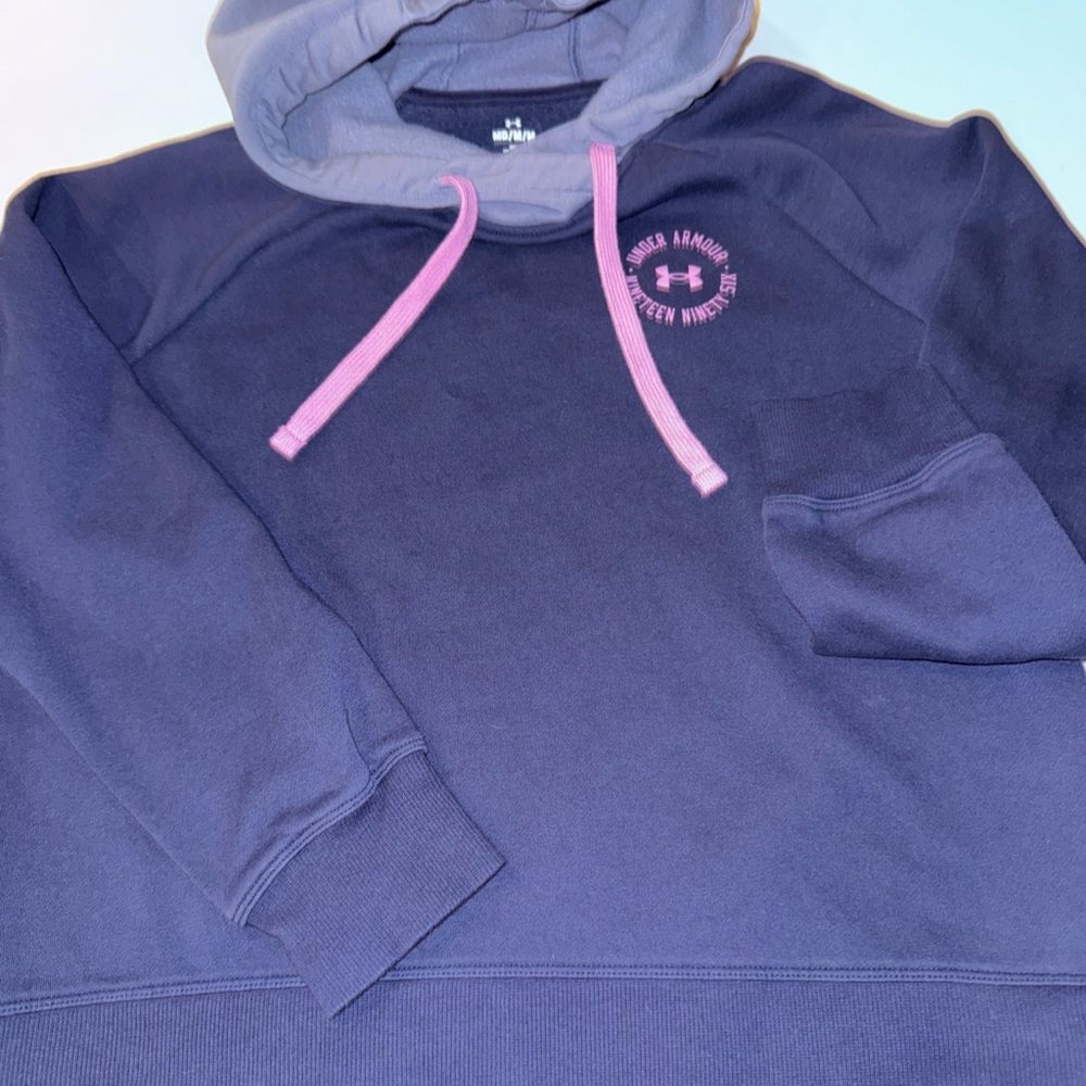 Under Armour Women's 1996 Purple/Pink Hoodie Size M‎ Runs Small